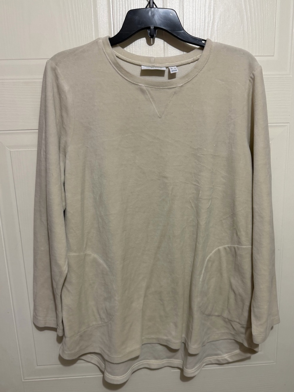 Women's Crew Neck Pullover Sweater - Cream